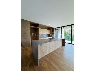 Apartamento de 3 alcobas en arriendo en El Poblado, Medellín, 171 m² · foto 2 de 16