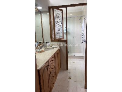 Apartamento en venta en El Poblado, Medellín · foto 12 de 20