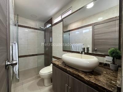 Apartamento de 1 alcoba en venta en La Flora, Cali, 40 m² · foto 14 de 18