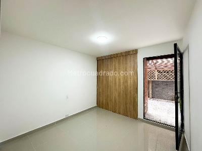 Apartamento de 3 alcobas en venta en Loma De Los Parra, Medellín, 65 m² · foto 6 de 11