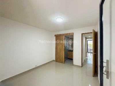 Apartamento de 3 alcobas en venta en Loma De Los Parra, Medellín, 65 m² · foto 7 de 11