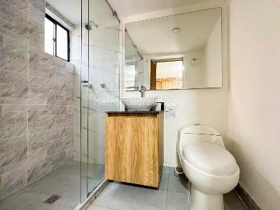 Apartamento de 3 alcobas en venta en Loma De Los Parra, Medellín, 65 m² · foto 9 de 11