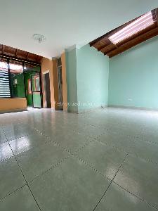 Casa de 5 alcobas en venta en El Dorado, Envigado, 128 m² · foto 13 de 20
