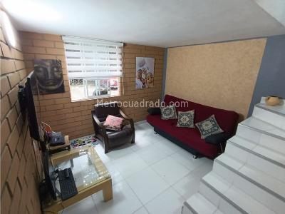 Casa de 4 alcobas en venta en Sabaneta, Sabaneta, 106 m² · foto 3 de 15