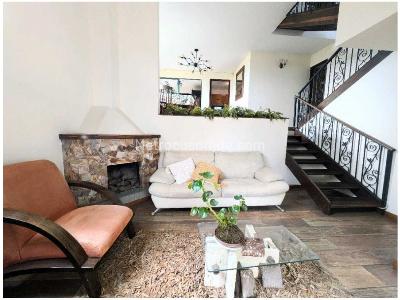 Casa de 5 alcobas en venta en Los Balsos, Medellín, 225 m² · foto 2 de 17