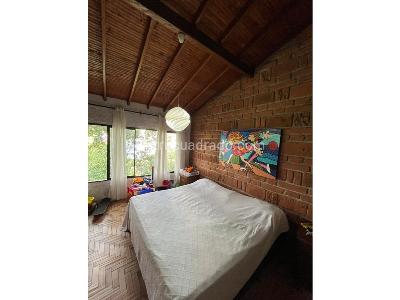 Casa de 5 alcobas en venta en Las Brujas, Envigado, 1060 m² · foto 3 de 20