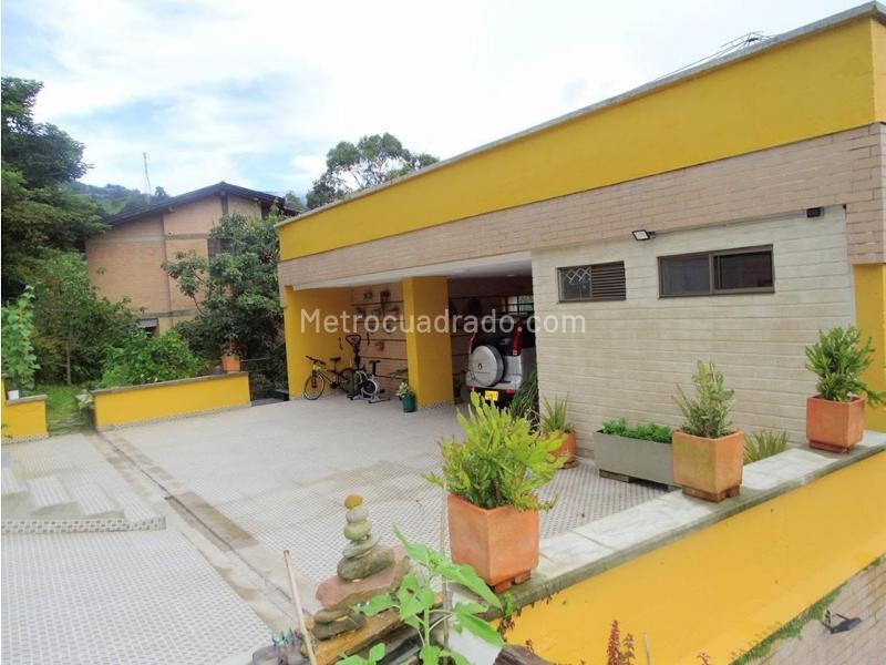 Casa – Envigado, barrio los naranjos, Valle de Aburrá - Vista 2