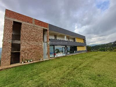 Casa de 4 alcobas en venta en Kilometro 18, Cali, 598 m² · foto 8 de 20