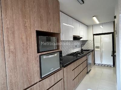 Apartamento en arriendo en Provenza, Medellín · foto 8 de 16