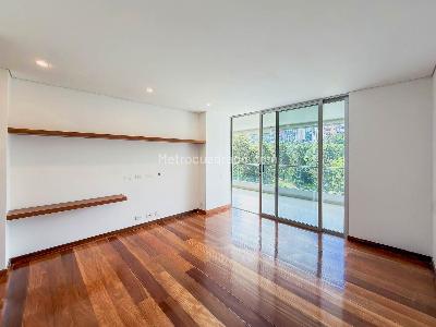 Apartamento de 2 alcobas en venta en Los Balsos 1, Medellín, 153 m² · foto 10 de 20