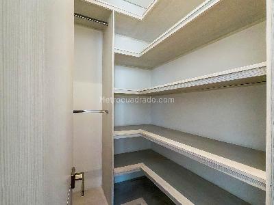 Apartamento de 2 alcobas en venta en Los Balsos 1, Medellín, 153 m² · foto 17 de 20