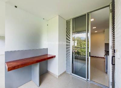 Apartamento de 2 alcobas en venta en Los Balsos 1, Medellín, 153 m² · foto 8 de 20