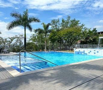 Apartamento de 3 alcobas en venta en Cristales, Cali, 78 m² · foto 2 de 13