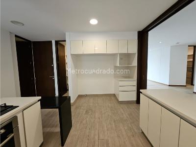 Apartamento en venta en El Poblado, Medellín · foto 11 de 20