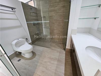 Apartamento en venta en El Poblado, Medellín · foto 13 de 20