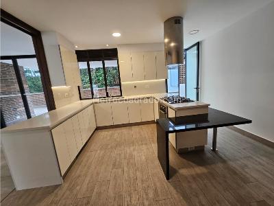 Apartamento en venta en El Poblado, Medellín · foto 6 de 20