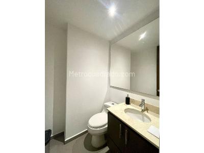 Apartamento de 3 alcobas en arriendo en El Poblado, Medellín, 170 m² · foto 17 de 20