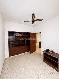 Casa de 5 alcobas en venta en San Fernando Nuevo, Cali, 282 m² · foto 9 de 20