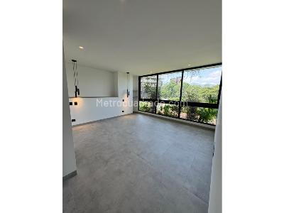 Apartamento en arriendo en El Poblado, Medellín · foto 3 de 18