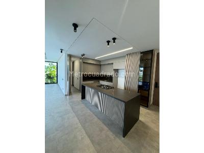 Apartamento en arriendo en El Poblado, Medellín · foto 5 de 18