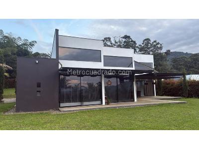 Casa de 5 alcobas en venta en Carmen De Viboral, Rionegro · foto 2 de 20