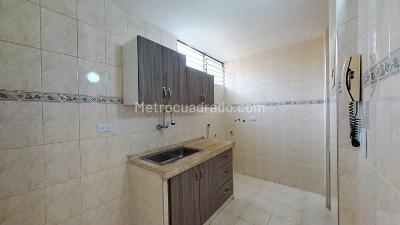 Apartamento de 3 alcobas en venta en El Limonar, Cali, 61 m² · foto 3 de 19