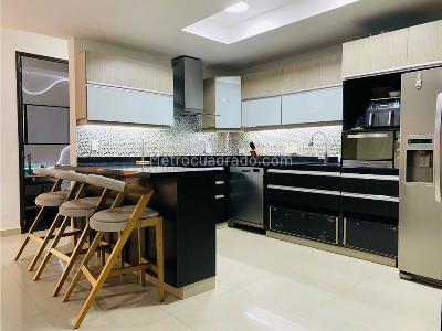 Apartamento en venta en El Poblado, Medellín · foto 7 de 20