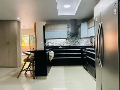 Apartamento en venta en El Poblado, Medellín · foto 8 de 20