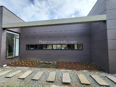 Casa de 4 alcobas en arriendo en Llanogrande, Rionegro, 1875 m² · foto 4 de 20
