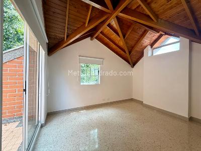 Casa en arriendo en Castropol, Medellín · foto 17 de 20