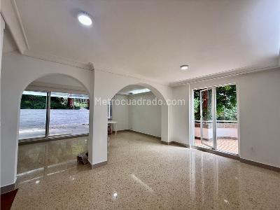 Casa en arriendo en Castropol, Medellín · foto 3 de 20