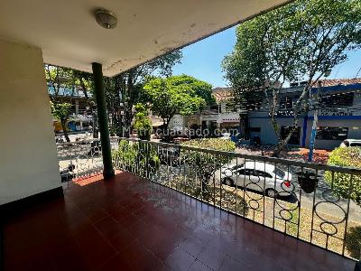 Casa de 5 alcobas en venta en San Fernando Nuevo, Cali, 256 m² · foto 4 de 20