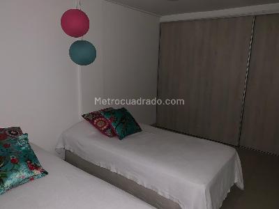 Apartamento de 2 alcobas en venta en Santa Teresita, Cali, 117 m² · foto 8 de 13