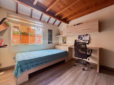 Casa de 3 alcobas en venta en La Mota, Medellín, 120 m² · foto 15 de 19