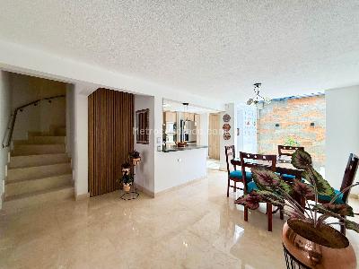 Casa de 3 alcobas en venta en La Mota, Medellín, 120 m² · foto 3 de 19