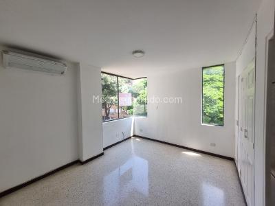 Apartamento en venta en Prados Del Norte, Cali · foto 13 de 19