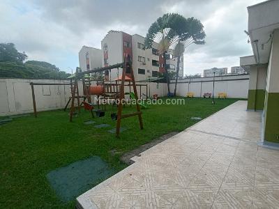 Apartamento en venta en Prados Del Norte, Cali · foto 18 de 19