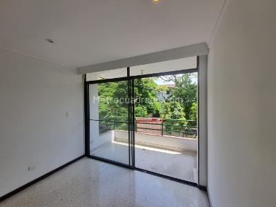Apartamento en venta en Prados Del Norte, Cali · foto 5 de 19