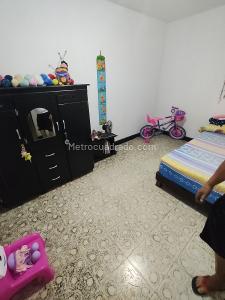 Casa de 5 alcobas en venta en Comuneros, Cali, 210 m² · foto 15 de 19