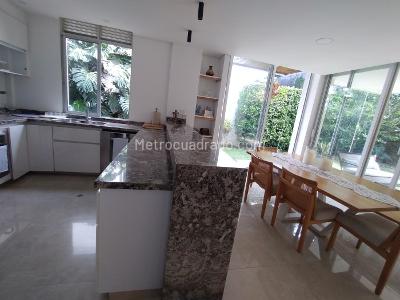 Casa de 4 alcobas en venta en Parcelaciones Pance, Cali, 241 m² · foto 3 de 20