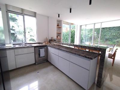 Casa de 4 alcobas en venta en Parcelaciones Pance, Cali, 241 m² · foto 6 de 20