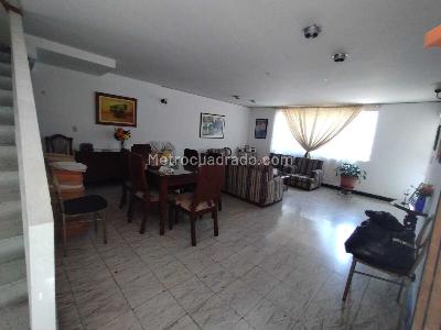 Casa de 5 alcobas en venta en San Fernando, Cali, 280 m² · foto 6 de 12