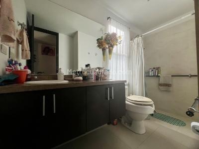 Apartamento de 3 alcobas en venta en Valle Del Lili, Cali, 85 m² · foto 18 de 20