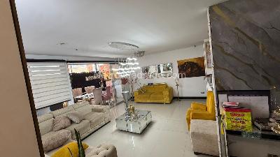 Apartamento en venta en Ciudad Jardin, Cali · foto 2 de 17