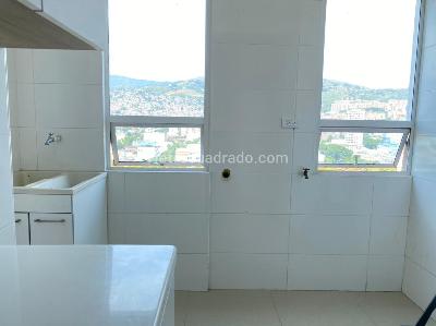 Apartamento de 4 alcobas en venta en Los Cambulos, Cali, 144 m² · foto 13 de 16