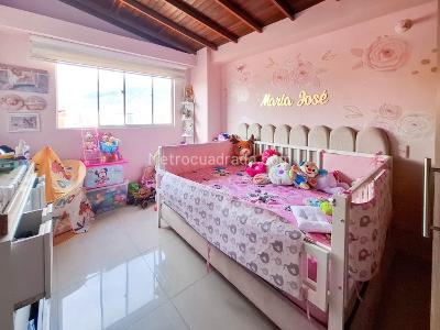 Apartamento de 3 alcobas en venta en Conquistadores, Medellín, 90 m² · foto 13 de 17