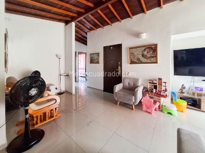 Apartamento de 3 alcobas en venta en Conquistadores, Medellín, 90 m² · foto 3 de 17
