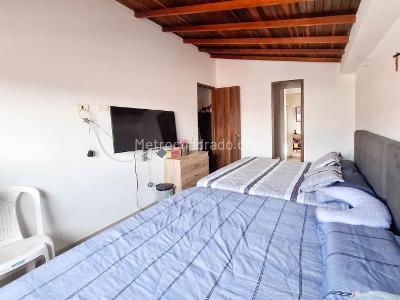 Apartamento de 3 alcobas en venta en Conquistadores, Medellín, 90 m² · foto 8 de 17