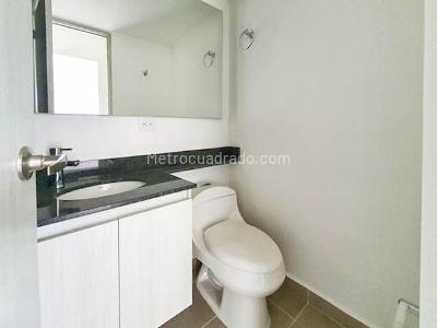 Apartamento de 2 alcobas en venta en Las Lomitas, Sabaneta, 90 m² · foto 10 de 12