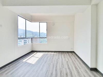 Apartamento de 2 alcobas en venta en Las Lomitas, Sabaneta, 90 m² · foto 11 de 12